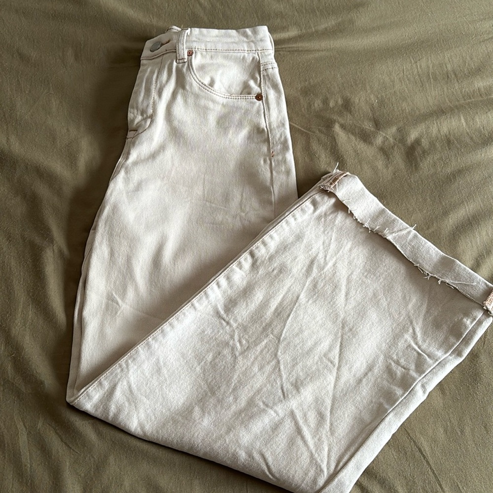 Cream jeans
